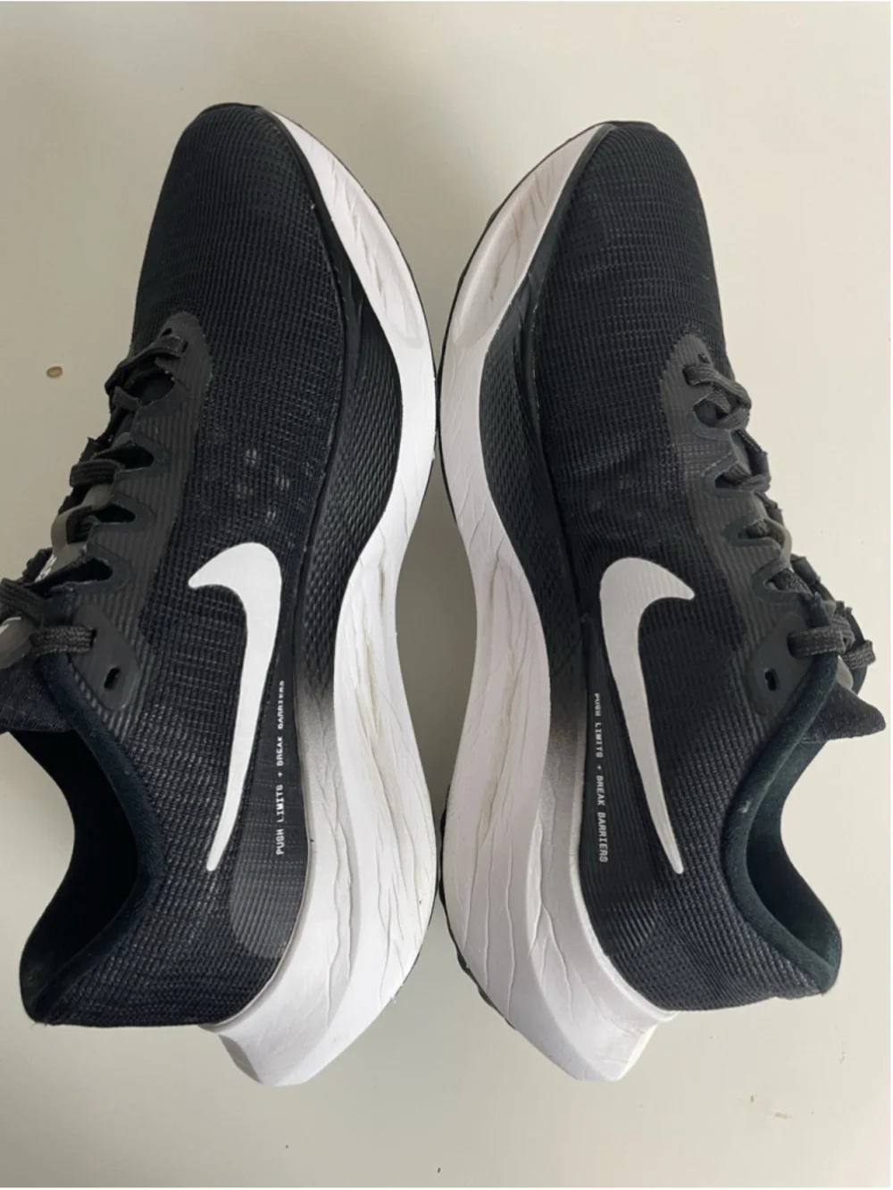 Nike Trainers Womens Size 9 ZoomX Fly 5 Black White Road Running Gym Shoes
